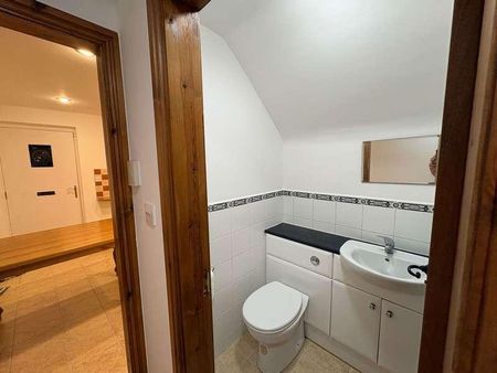 Market Street, Ulverston, LA12 - Photo 4