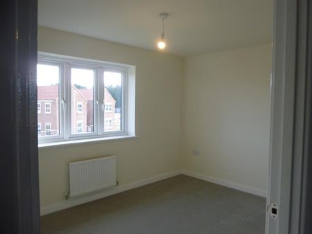 2 bedroom House To Let - Photo 2