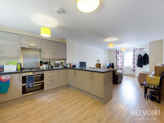 3 bedroom end of terrace house to rent - Photo 1