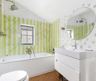 3 bedroom terraced house to rent - Photo 2