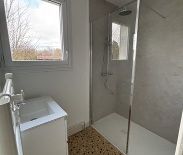 Location Maison 4 pièces 65m² ST AULAIRE 19130 - Photo 6