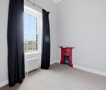 6 bedroom house to rent - Photo 2