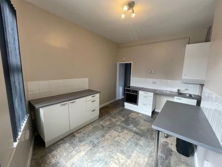 Greenway Road, BIRKENHEAD CH42 - Photo 2