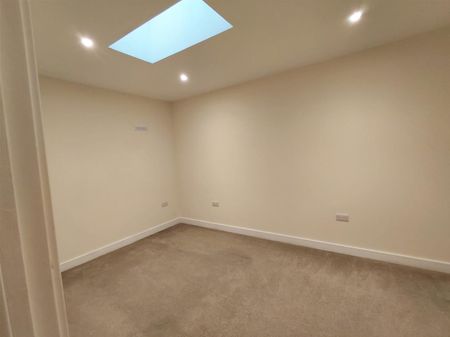 The Old Yard, Muston Manor Farm, Piddlehinton - Photo 3