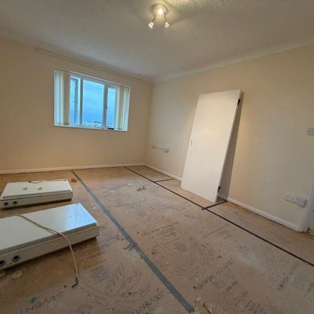 Elliott Road, March - Photo 3