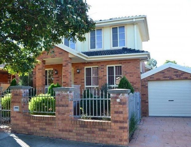 74 Bond Street, Ivanhoe - Photo 1