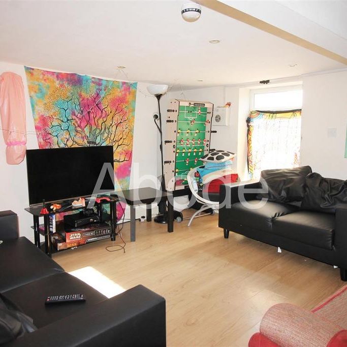 5 bedroom house to rent - Photo 1