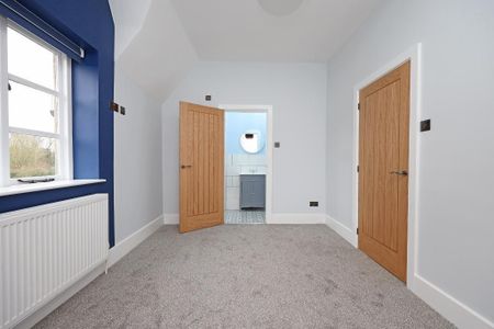 2 bedroom semi-detached house to rent - Photo 2