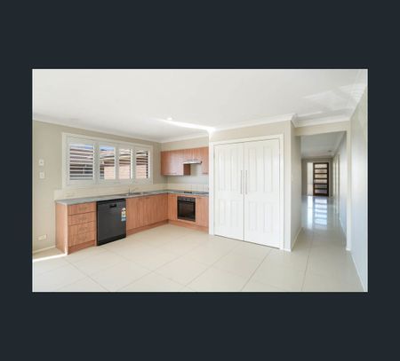 12 Holliday Cl, Rutherford, NSW 2320 - Photo 3