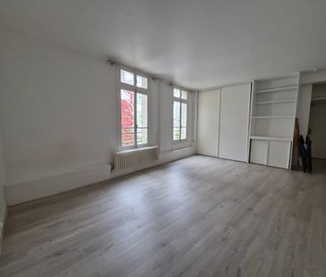 Grand studio proche rue Cler A LOUER - PARIS 7EME ARRONDISSEMENT Gr... - Photo 2