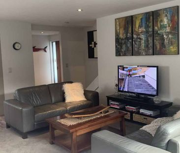 Sun, Space and Privacy - Photo 1