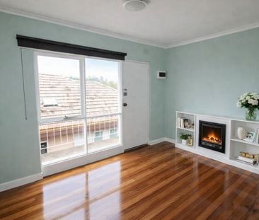 Charming 1-Bedroom Apartment in the Heart of Caulfield North - Photo 1