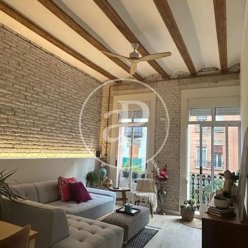 Piso de alquiler en Carrer de Sueca, Russafa - Photo 1