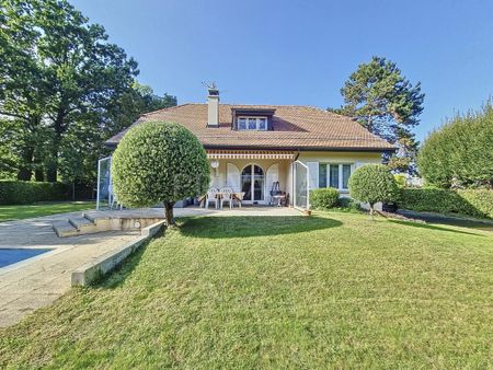 Charmante villa individuelle avec piscine dans un environnement calme et verdoyant - Photo 4