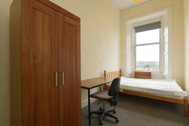 5 bedroom flat to rent - Photo 1