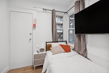 Entire Apartment - Charles St - Photo 2