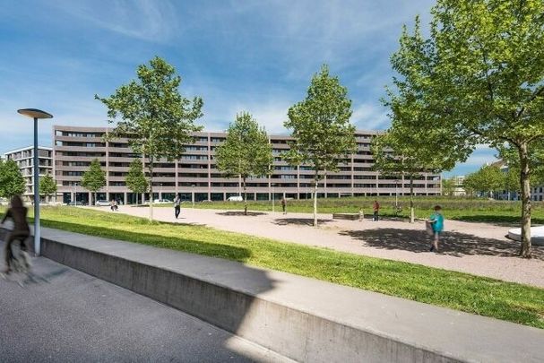 Living in the urban center - Photo 1