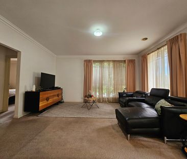 Spacious, low-maintenance living - Photo 3