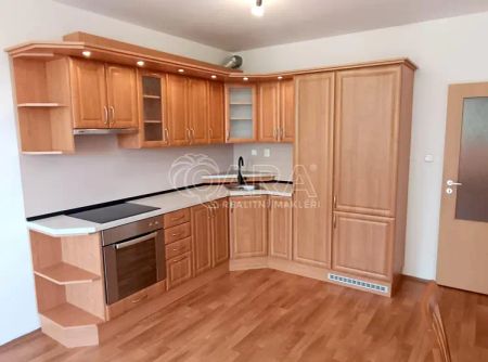 Pronájem bytu 2+kk/B, ul. Herlíkovická, Praha Kbely - Fotografie 3