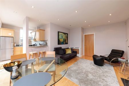 57 Putney Hill, London, SW15 - Photo 2