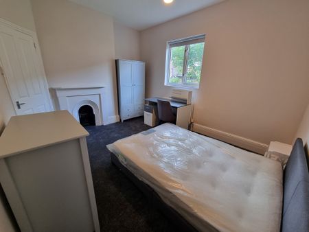 2 Bed Student Accommodation - Photo 3