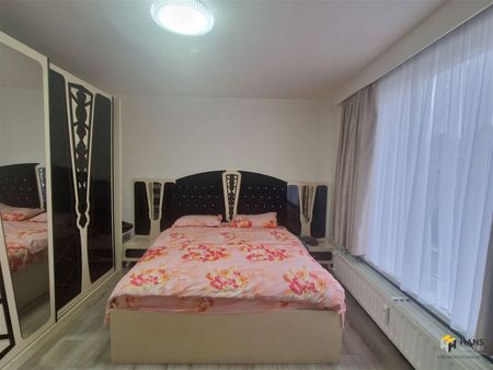 Lichtrijk 3 slaapkamer appartement van 104m² met terras vlakbij het Rivierenhof. - Photo 5