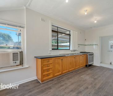 Three Bedroom Home - Photo 4