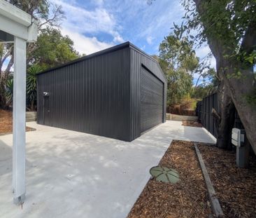 Beautifully Renovated Dream Home complete with Extra Large Garage - Photo 6