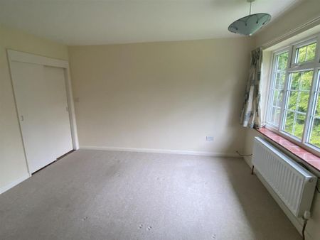 4 bedroom detached house to rent - Photo 5