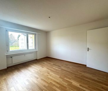 Tolle 4.5-Zimmerwohng im Hochparterre für Familien mit Spielplatz - Photo 4