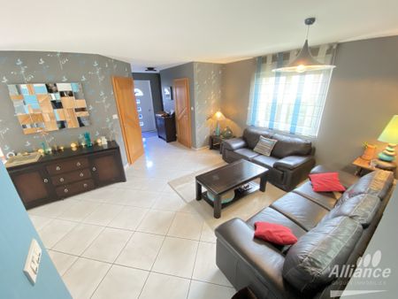Location Maison 7 pièces 187m² VOUJEAUCOURT 25420 - Photo 5