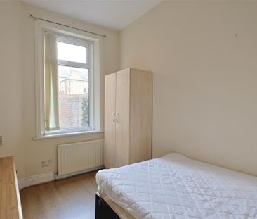 2 bedroom Student Flat to rent in Simonside Terrace, Heaton, Newcas... - Photo 1