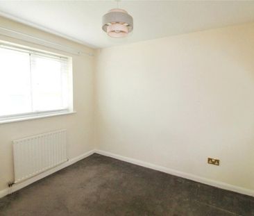 2 bedroom detached bungalow to rent - Photo 3