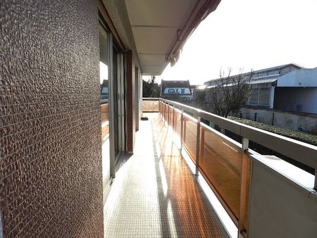 Location Appartement 4 pièces 86m² - Photo 3