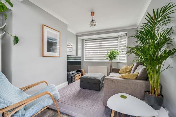 23 Ravenhill Crescent, Belfast, BT6 8JU - Photo 1