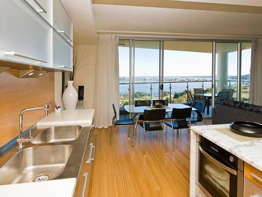 River Views & Executive Living - Photo 1