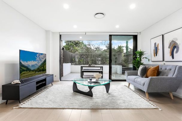 Boutique Street Facing Architecturally Designed Terrace - Photo 1