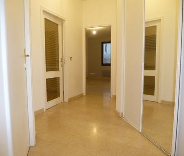 Location Appartement 2 pièces 51m² LYON 3ème - Photo 4