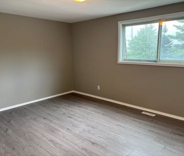 For Lease - 21 Woodlawn Road Unit# 12, Welland, Ontario - Photo 6