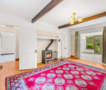 3 bedroom semi-detached house to rent - Photo 5