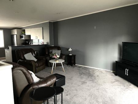 Townhouse Living - Photo 2