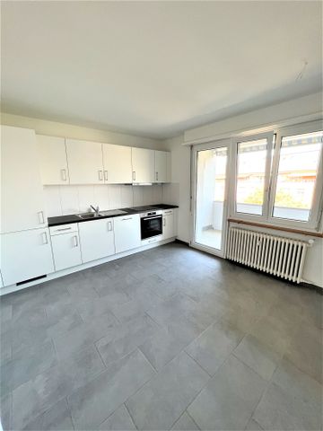 Helle 2-Zimmer-Wohnung mit Balkon in Basel-Kleinhüningen - Photo 2