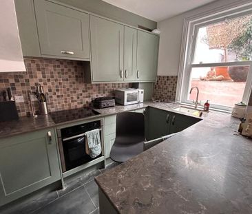 2 bedroom terraced house to rent - Photo 5