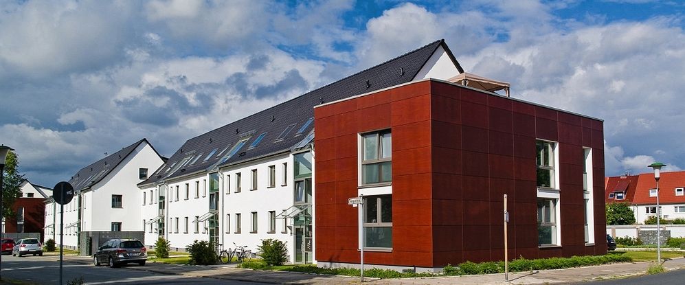 Großzügiger Wohnkomfort: Offener Wohn- und Kochbereich - Photo 1