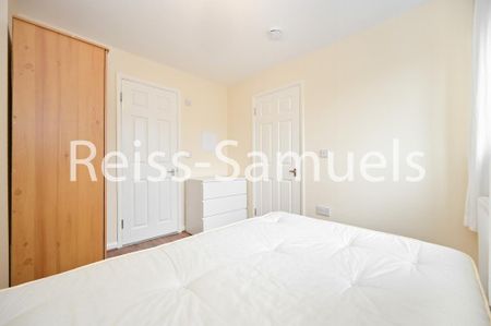 4 bedroom terraced house to rent - Photo 3