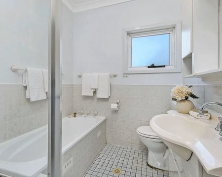 Carlingford - Photo 5