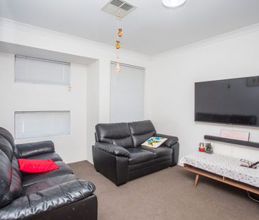 10 Laverton Road, Brabham, WA 6055 - Photo 4