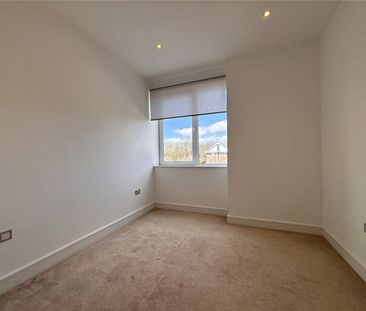 Bartley Way, Hook, Hampshire, RG27 - Photo 4