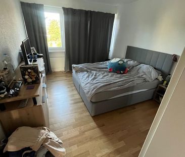À louer charmant appartement de 3.5 pièces avec balcon à Payerne - Foto 4