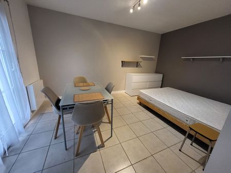 Location Appartement 1 pièce 25m² - Photo 4